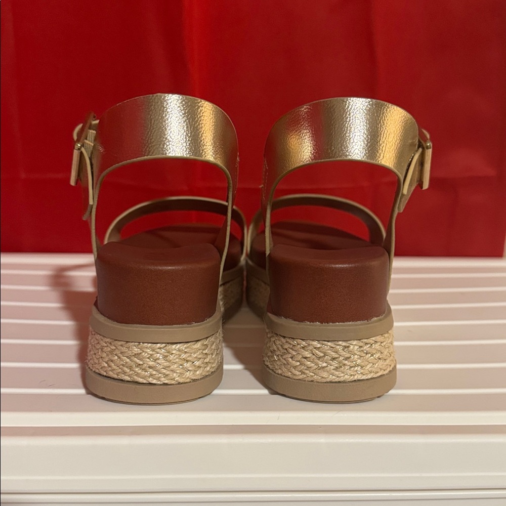 MIA Kenji Gold Platform Sandals - size 7 - Picture 4 of 5